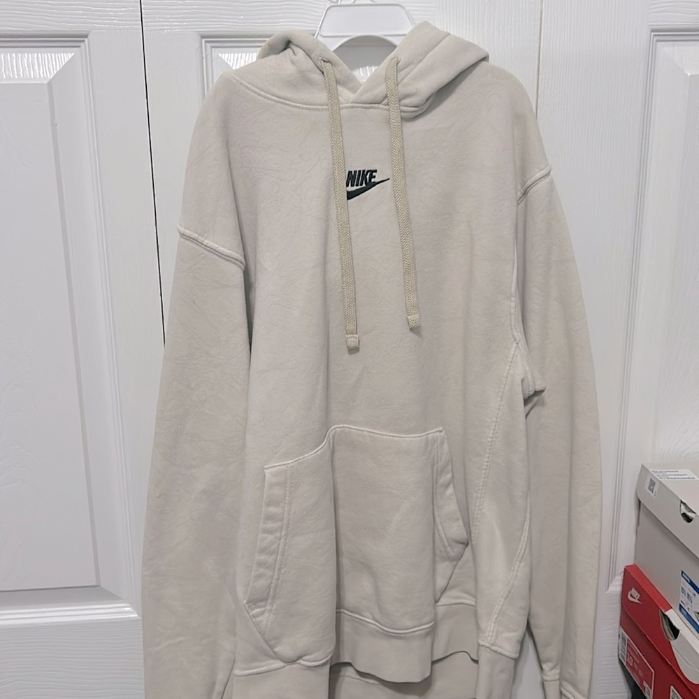 Nike cream sweat shirt with nike checks